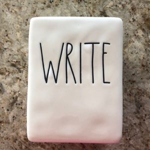 NWT Rae Dunn Write container